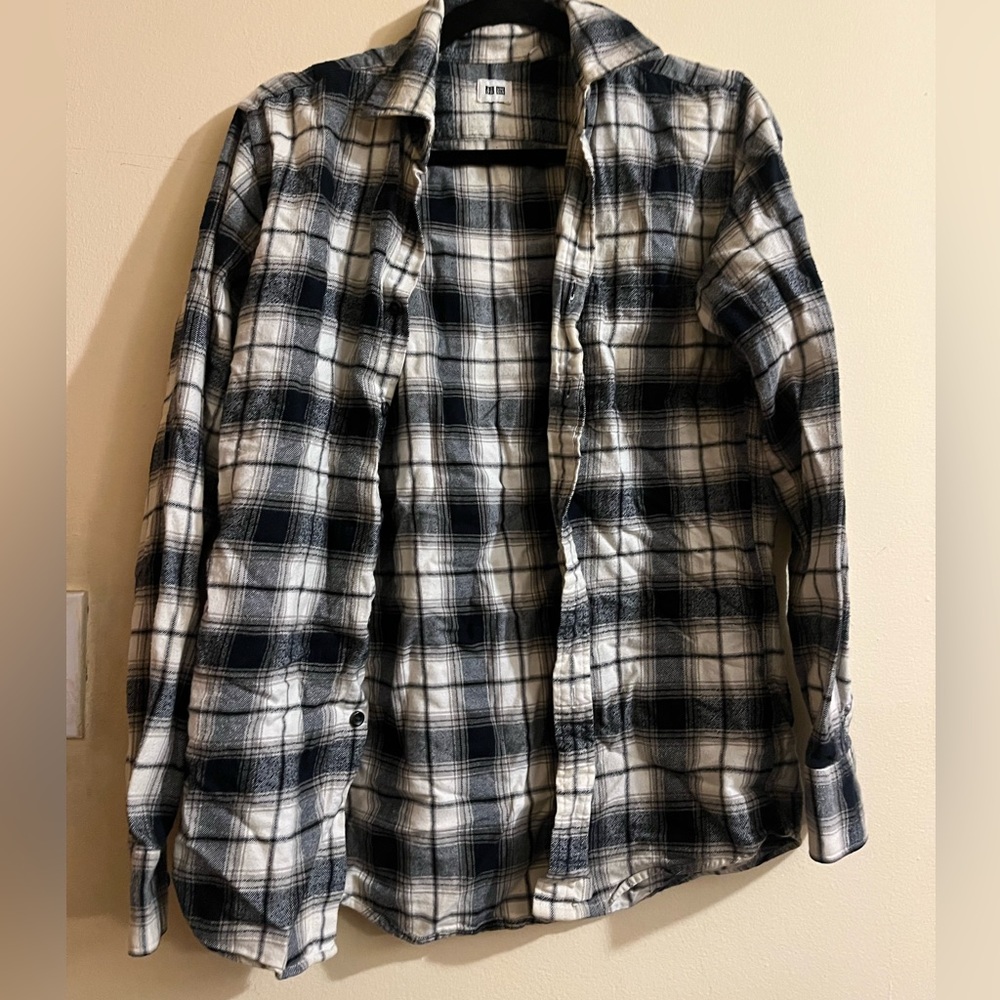 Uniqlo flannel button up shirt